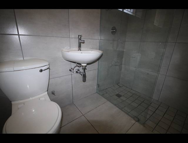 2 BEDROOM APARTMENT TO LET IN ORANJEZICHT